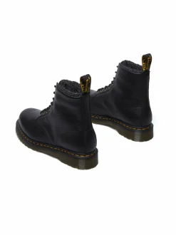 1460 Grizzly -nahkasaappaat tekoturkisvuorilla