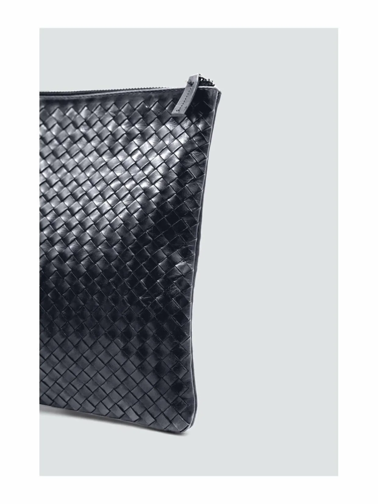 A4 Pochette -nahkalaukku