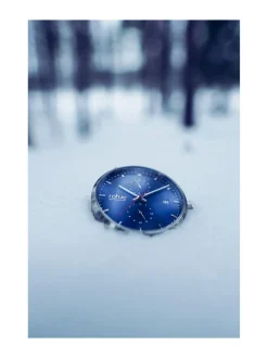 Adventurister Blue-rannekello, Teräsranneke