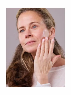 Age Defying Multi Peptide Cream -kasvovoide