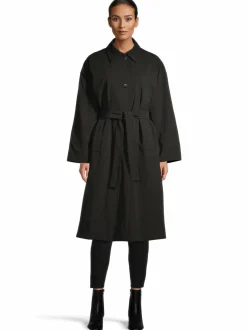 Agostin-trenssitakki