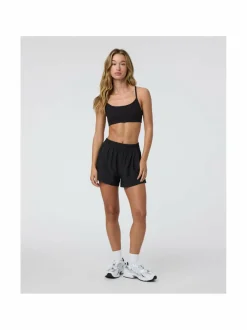 AllTheFeels-rintaliivitoppi