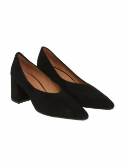 Angela-nahka-avokkaat