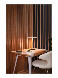 Asteria-pöytävalaisin