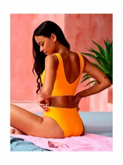 Bay Playa -bikinialaosa