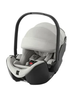 Britax Baby-Safe Pro turvakaukalo ja Vario Base 5Z telakka