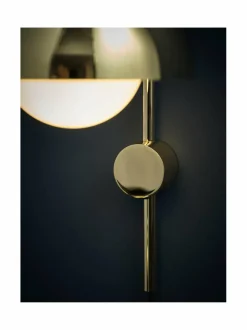 Butterfly-seinävalaisin