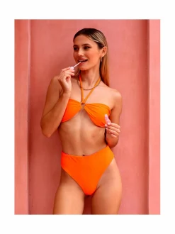 Cece Solana -bikiniyläosa