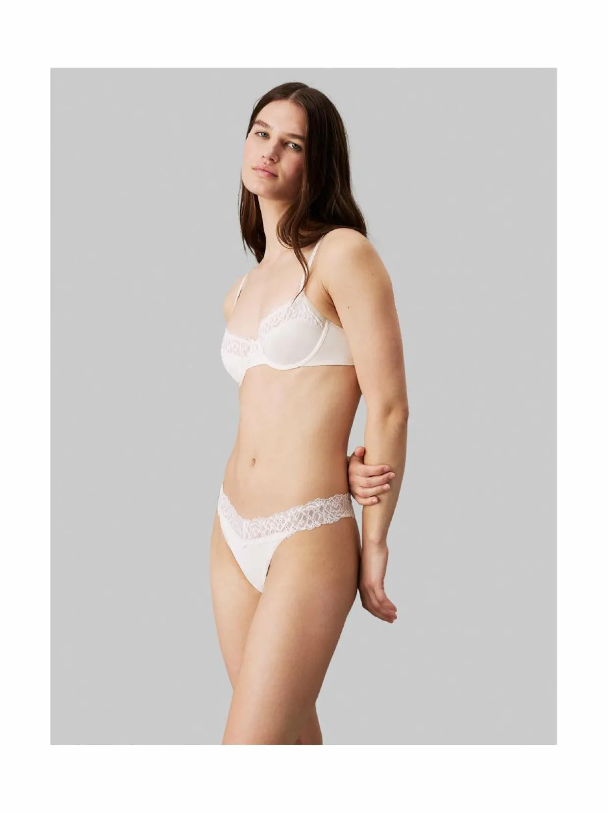 CK Attraction -stringit