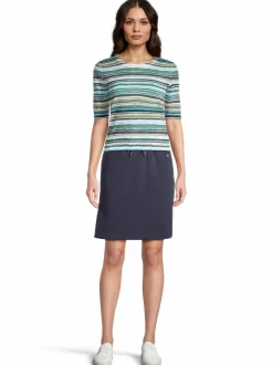 Comodo-raidallinen neule