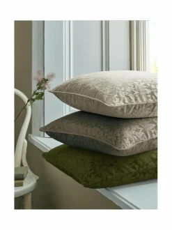 Cushion Strawberry Thief Embossed -sisustustyyny 50 x 50 cm