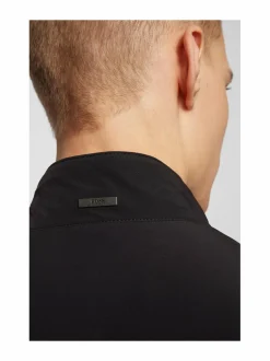 Deean-taskuun pakattava takki