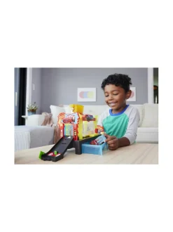 DISNEY CARS väriä vaihtava autopesula