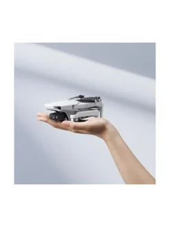 DJI Mini 4K Fly More Combo -drone varustepaketilla