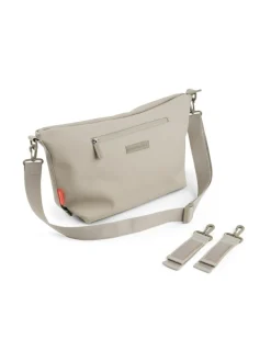 Done by Deer hoitolaukku aisaan