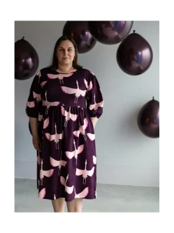 Elisabet mekko, Rising Crane