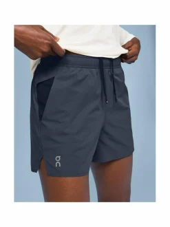 Essential-treenishortsit