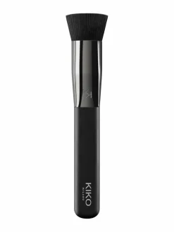 Face 06 Sponge Core Foundation Brush -meikkivoidesivellin