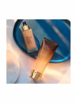 Futurist Skintint Serum Foundation SPF20 -seerumimeikkivoide