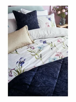 Hawling Irises -satiinipussilakanasetti