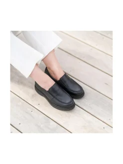 KREPPI Naisten loaferit