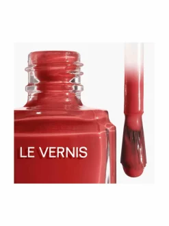 LE VERNIS Nail Colour