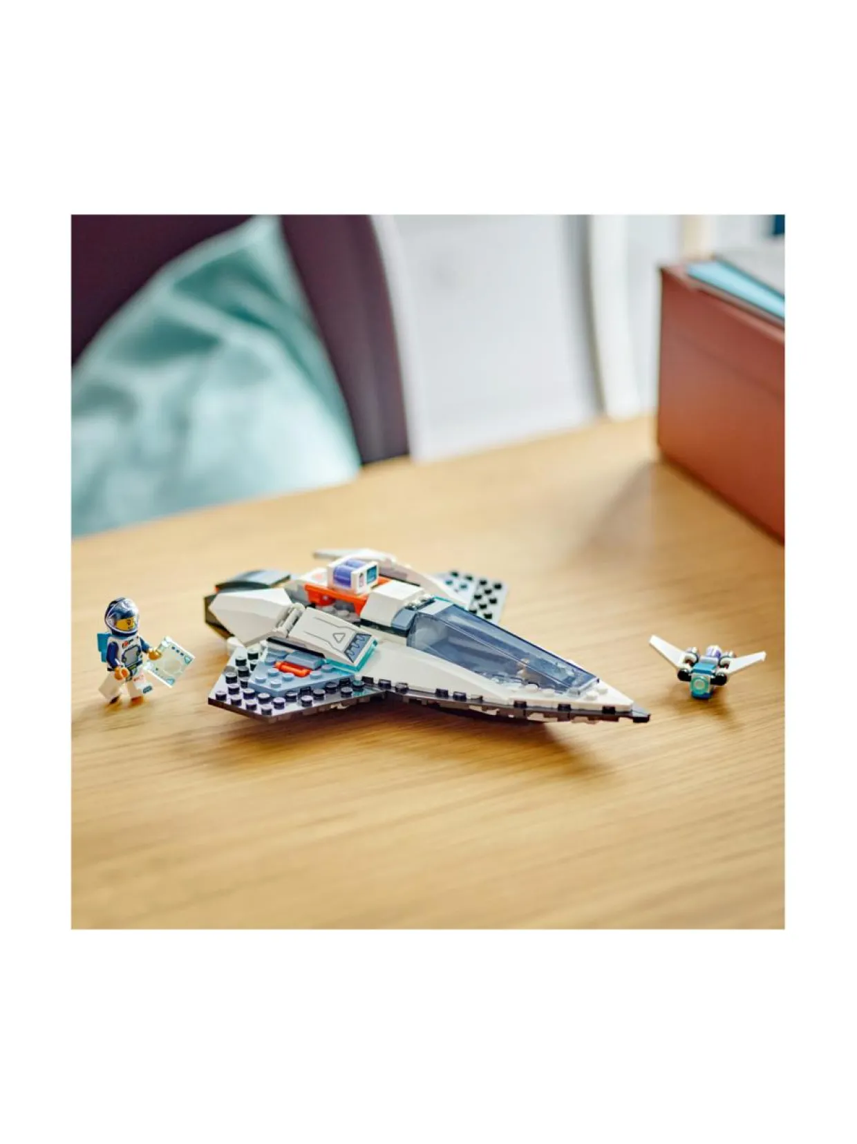 LEGO City Tähtienvälisten lentojen avaruusalus 60430
