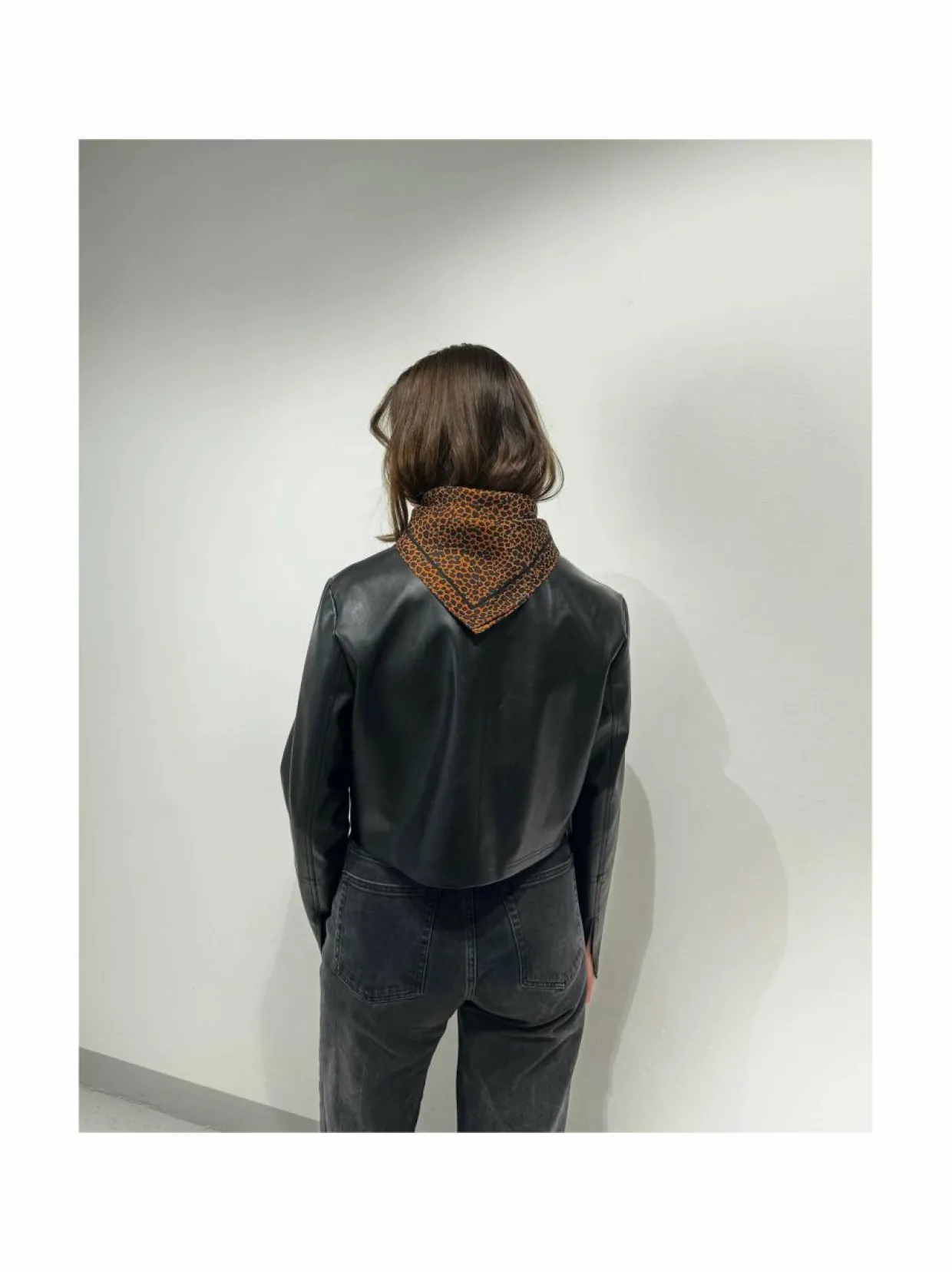 Leo Scarf -silkkihuivi