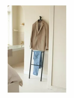 Linn Dressboy -vaateteline