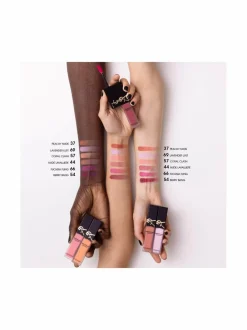 Make Me Blush -nestemäinen poskipuna 15 ml