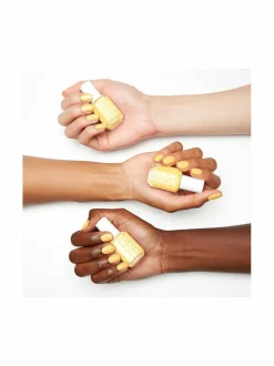 Mellow in the Meadow -kynsilakka