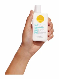 Mineral Face Fluid SPF50+ -aurinkovoide kasvoille