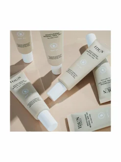 Moisturizing Mineral Skin Tint SPF 30 - sävytetty päivävoide