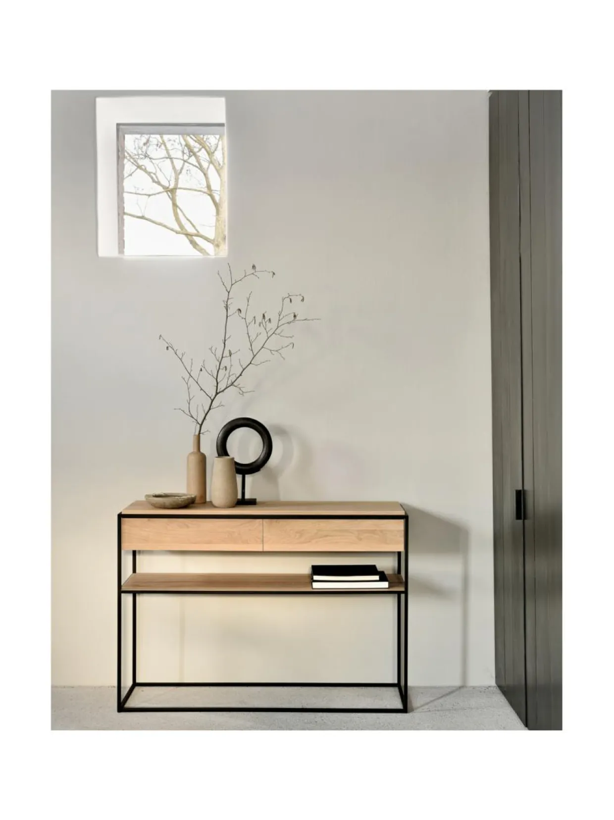 Monolit konsolipöytä kahdella laatikolla