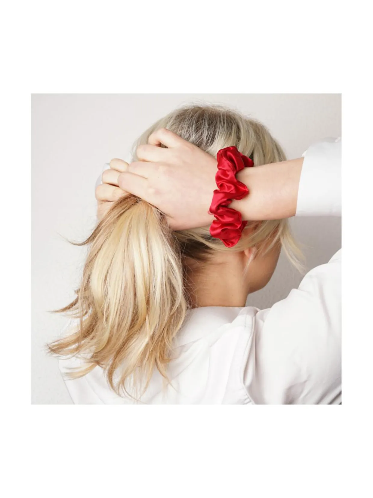 Mulberry Silk Scrunchie -hiusdonitsi - punainen