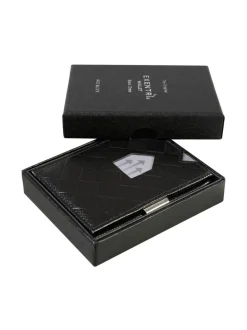 Nahkalompakko, Black Chess