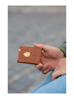 Nahkalompakko, Sand Chess