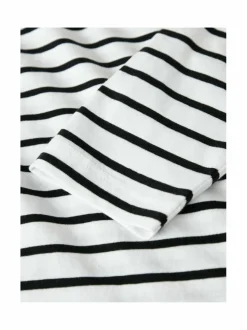 NkfLeslie-trikoopaita