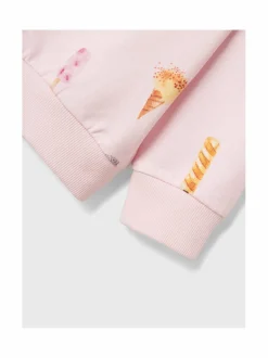 NmfJillian Box -collegepaita