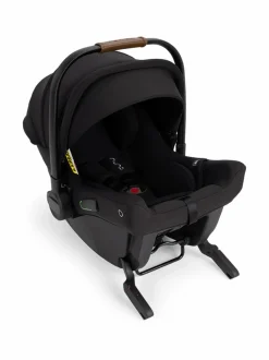 Nuna Pipa Urbn turvakaukalo isofix-kiinnikkeillä (40-75cm)