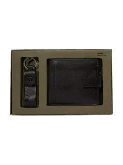 Oakley RFID- nahkalompakko- ja avaimenperä lahjapakkauksessa