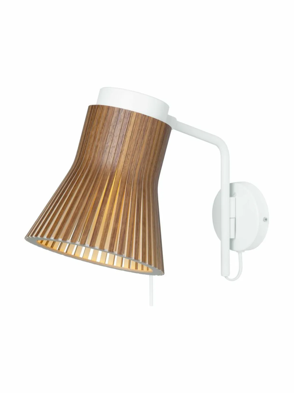 Petite walnut -varrellinen seinävalaisin suoralla seinäkiinnityksellä