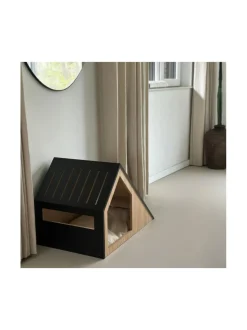 Puinen lemmikkitalo - Epäsymmetrinen