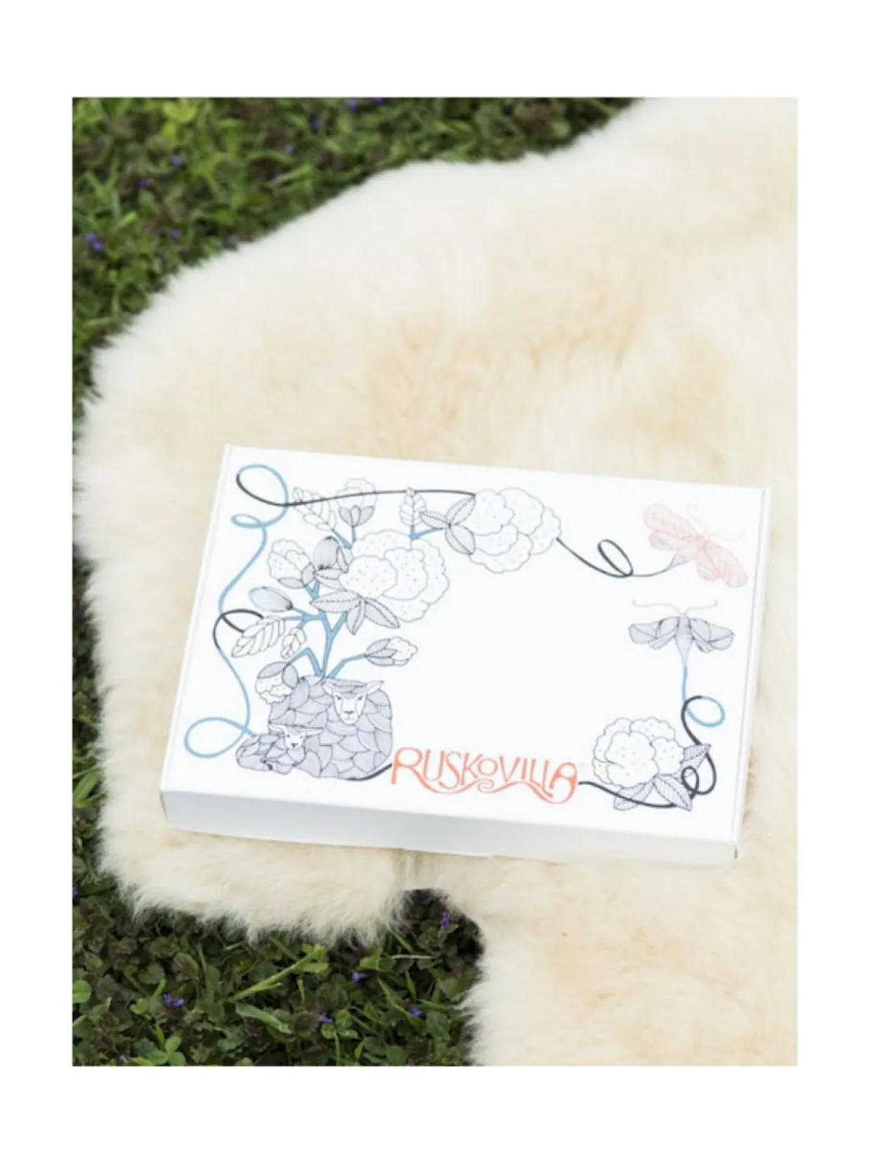 Ruskovilla vauvan ensisetti 50 cm