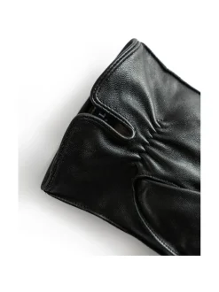 Siena Lthr Gloves -nahkasormikkaat vuorilla