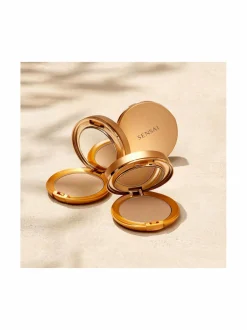 Silky Bronze Natural Veil Compact SPF 20 -aurinkosuojapuuteri 8,5 g