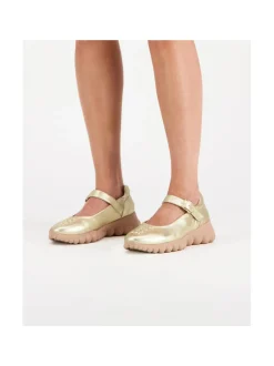 Sisterhood Champagne