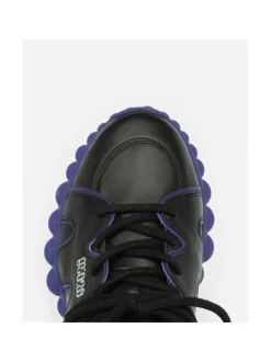 String Black/Violet