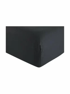 Studio-muotoonommeltu lakana