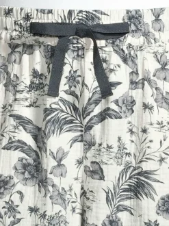 Tahiti-musliinishortsit